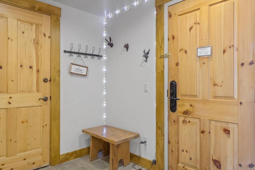 Blue Collar Boutique: Affordable Adventure Aparthotel Telluride Exterior photo